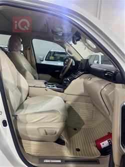 تۆیۆتا لاند کروزەر